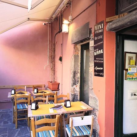 Guesthouse Rollando Vernazza Exterior photo